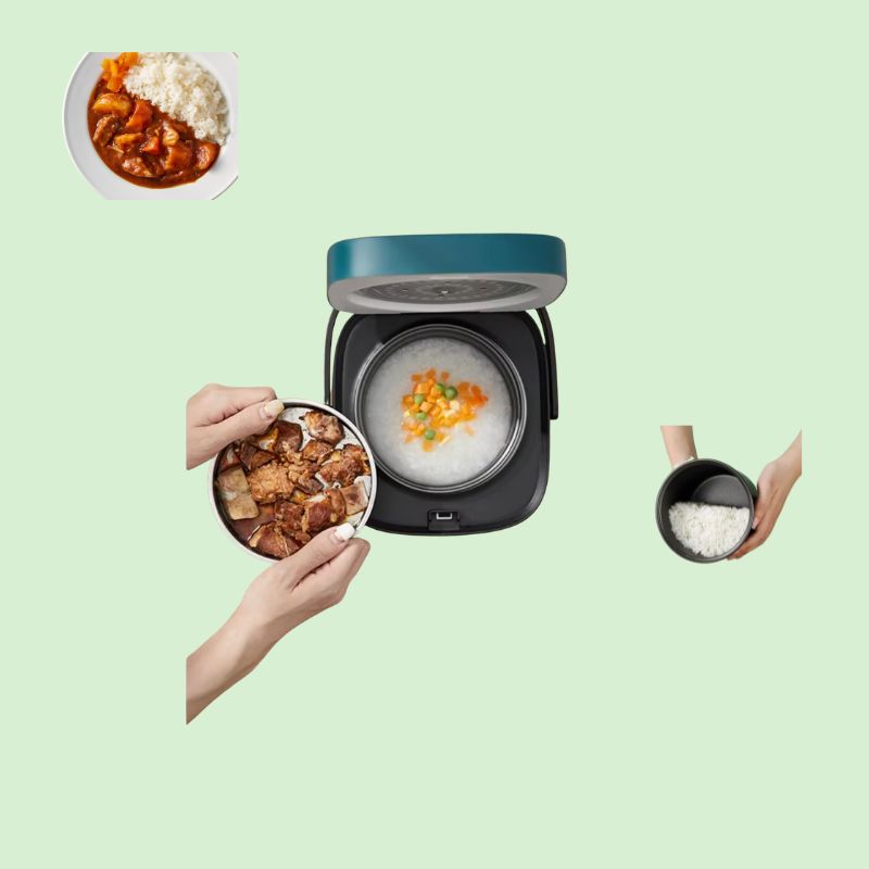 Mini cuiseur à riz électrique avec bol détachable et riz cuit présenté à côté.